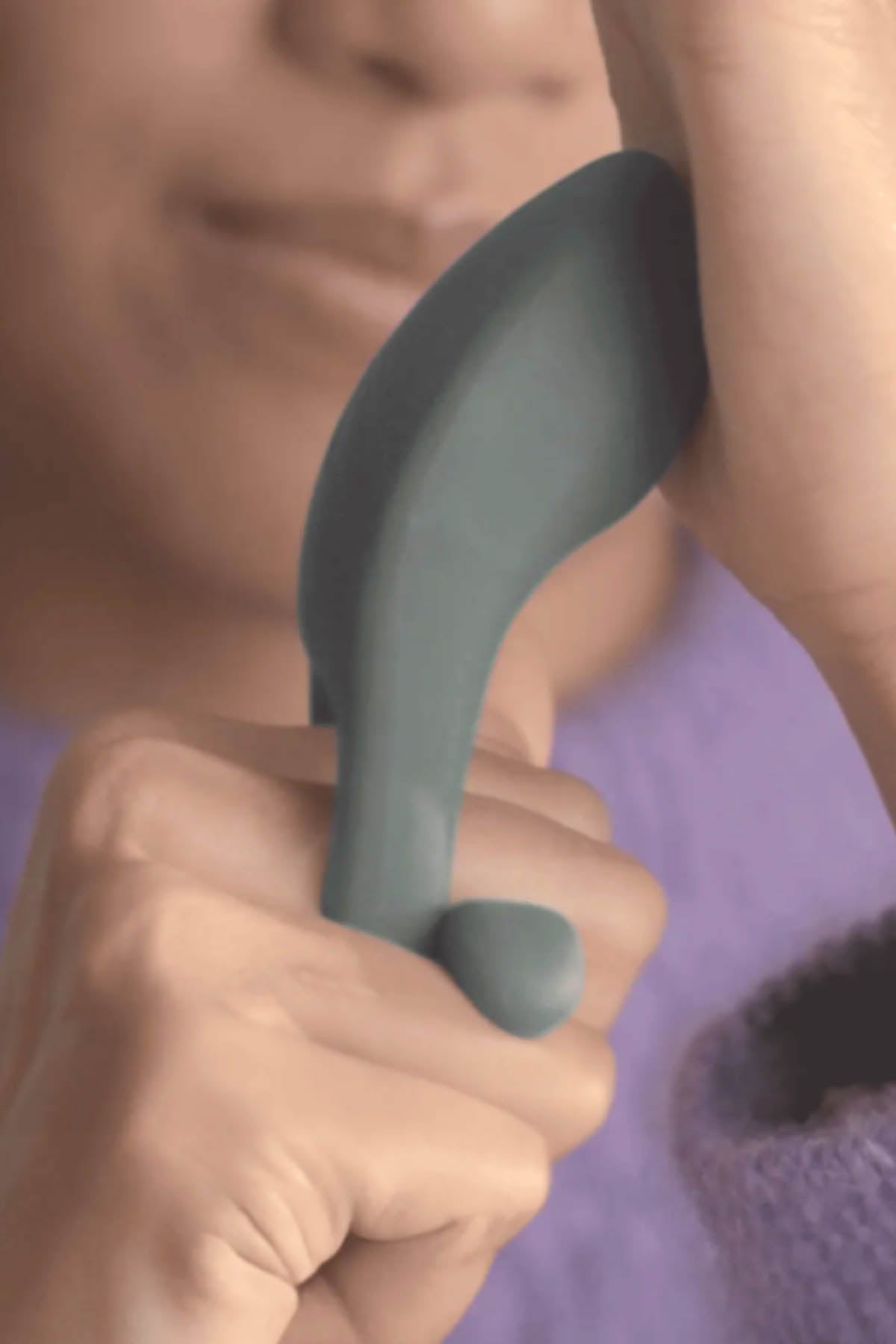 Dame Hug Adjustable Vibrating C-Ring