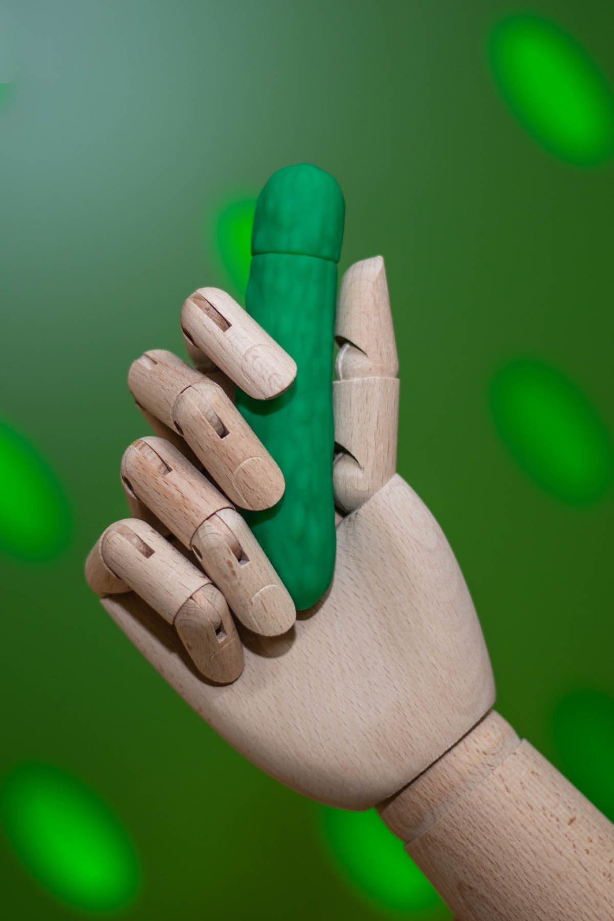 Emojibator Bullet Vibrator - Pickle