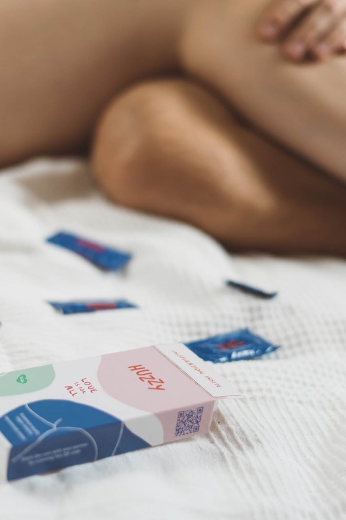 Huzzy Vegan Condoms - 12 Pack