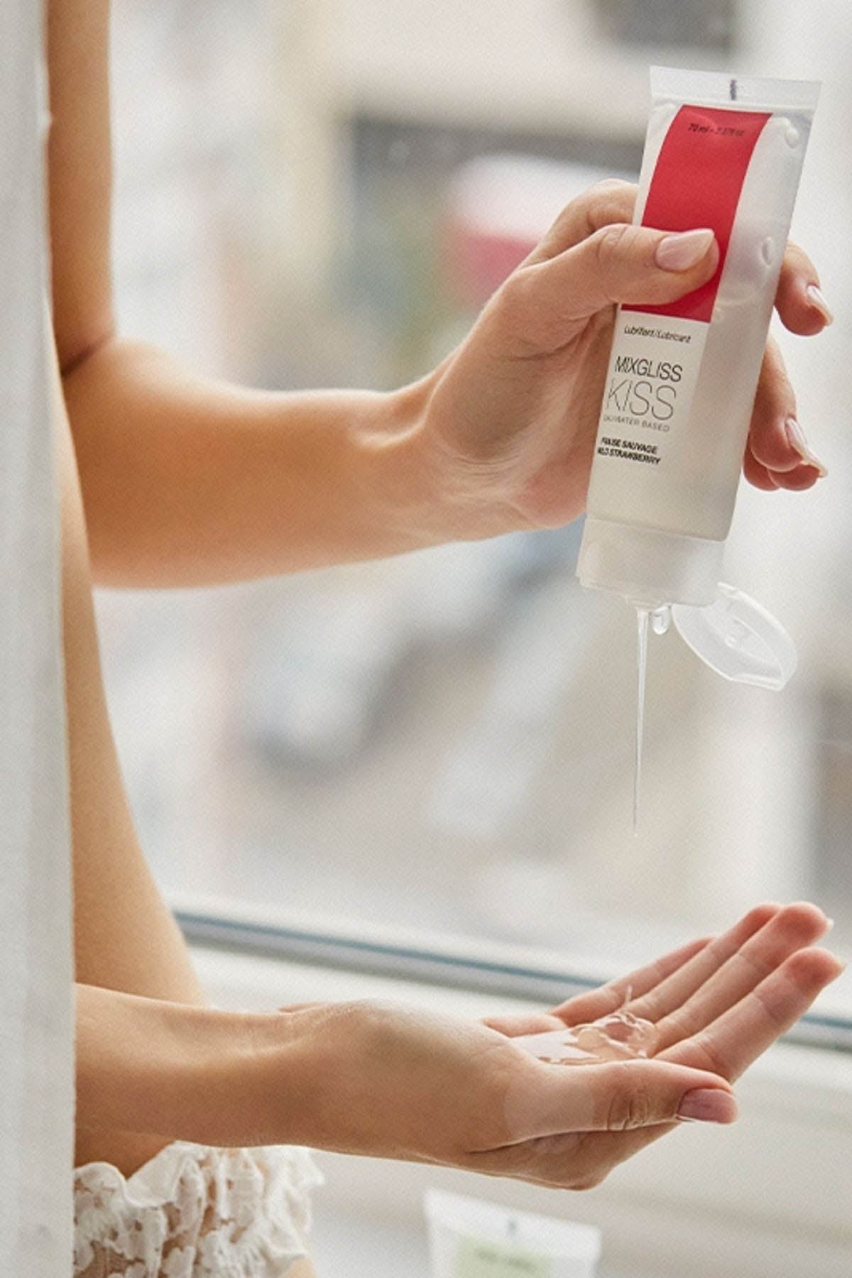 Mixgliss Kiss Wild Strawberry - Water-Based Lubricant - 70ml