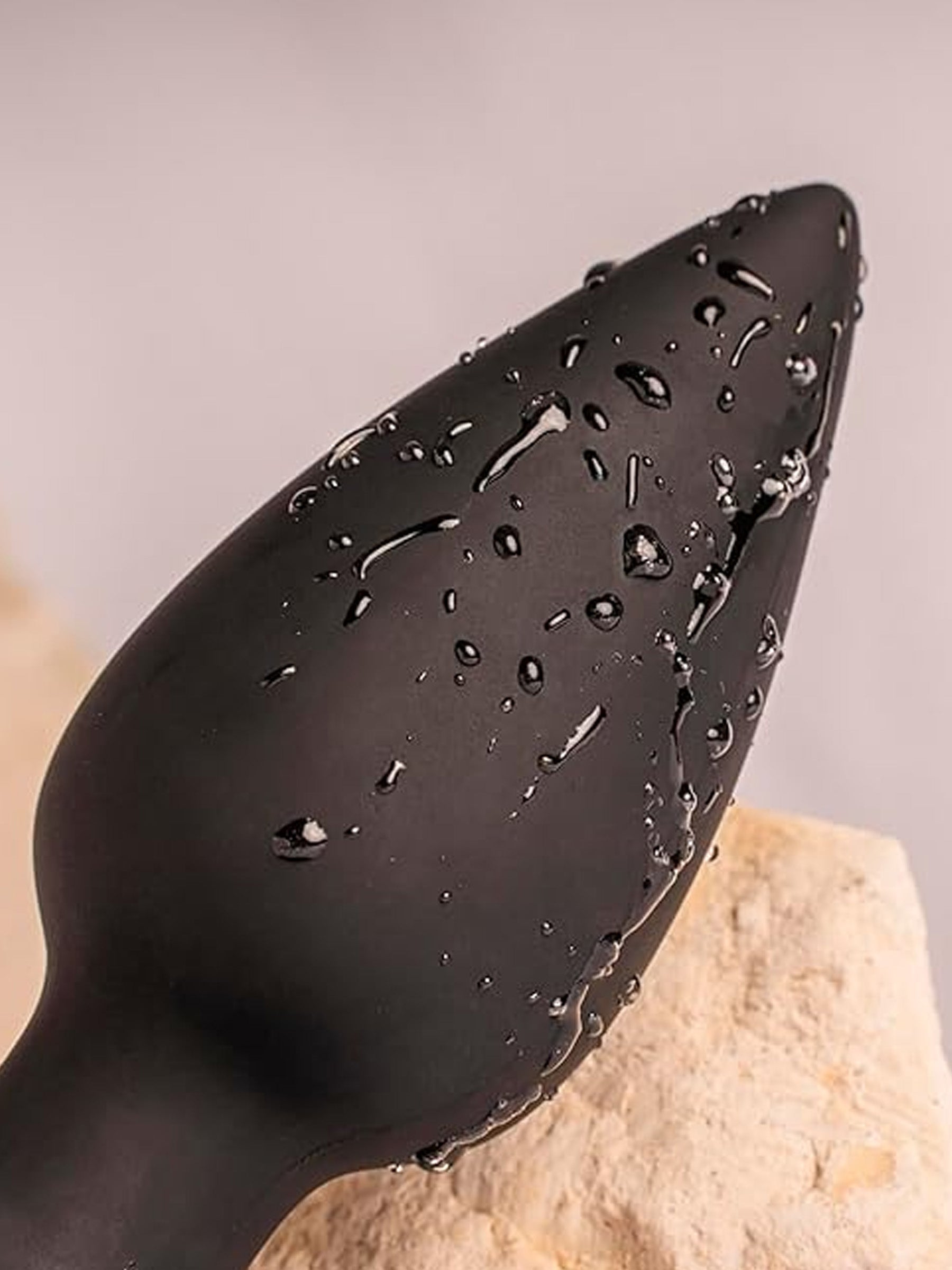 Rocks Off Butt Throb - Black vibrating anal plug