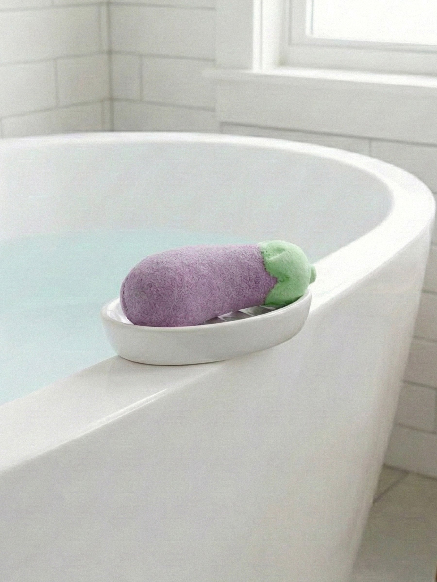 easytoys bathbomb eggplant